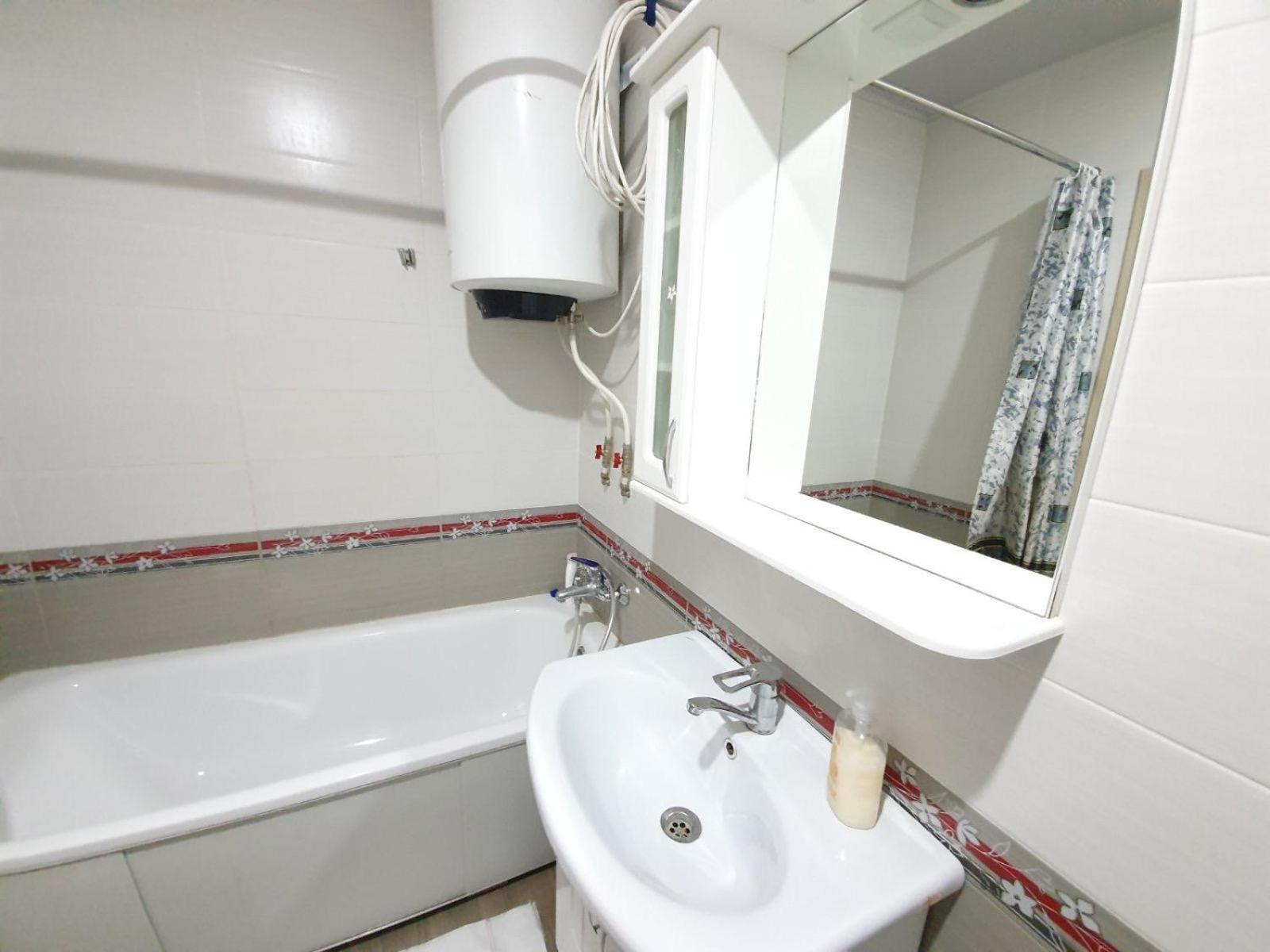 Tourist Home At Stefan Cel Mare With 2 Rooms Chisinau Luaran gambar