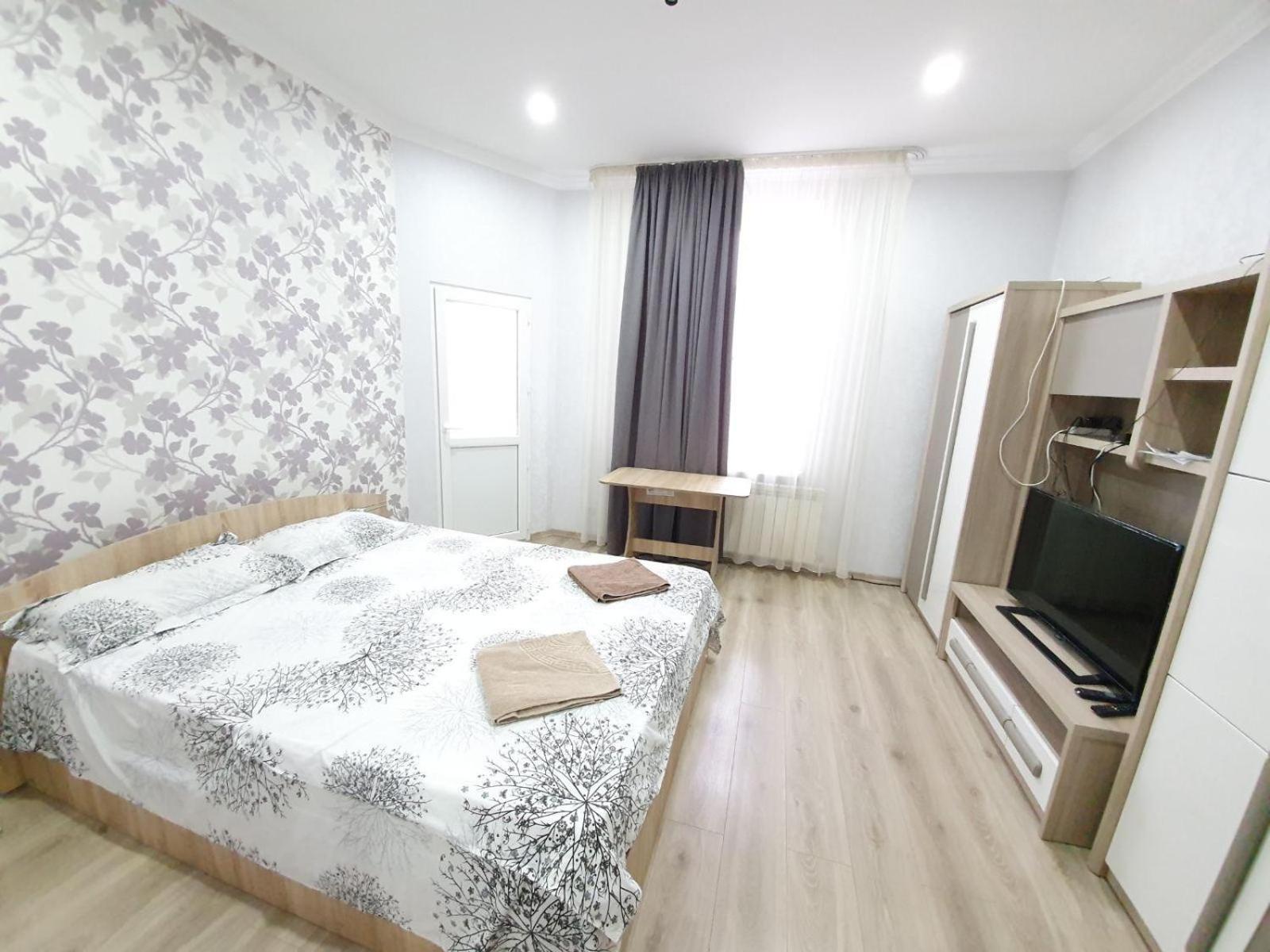 Tourist Home At Stefan Cel Mare With 2 Rooms Chisinau Luaran gambar